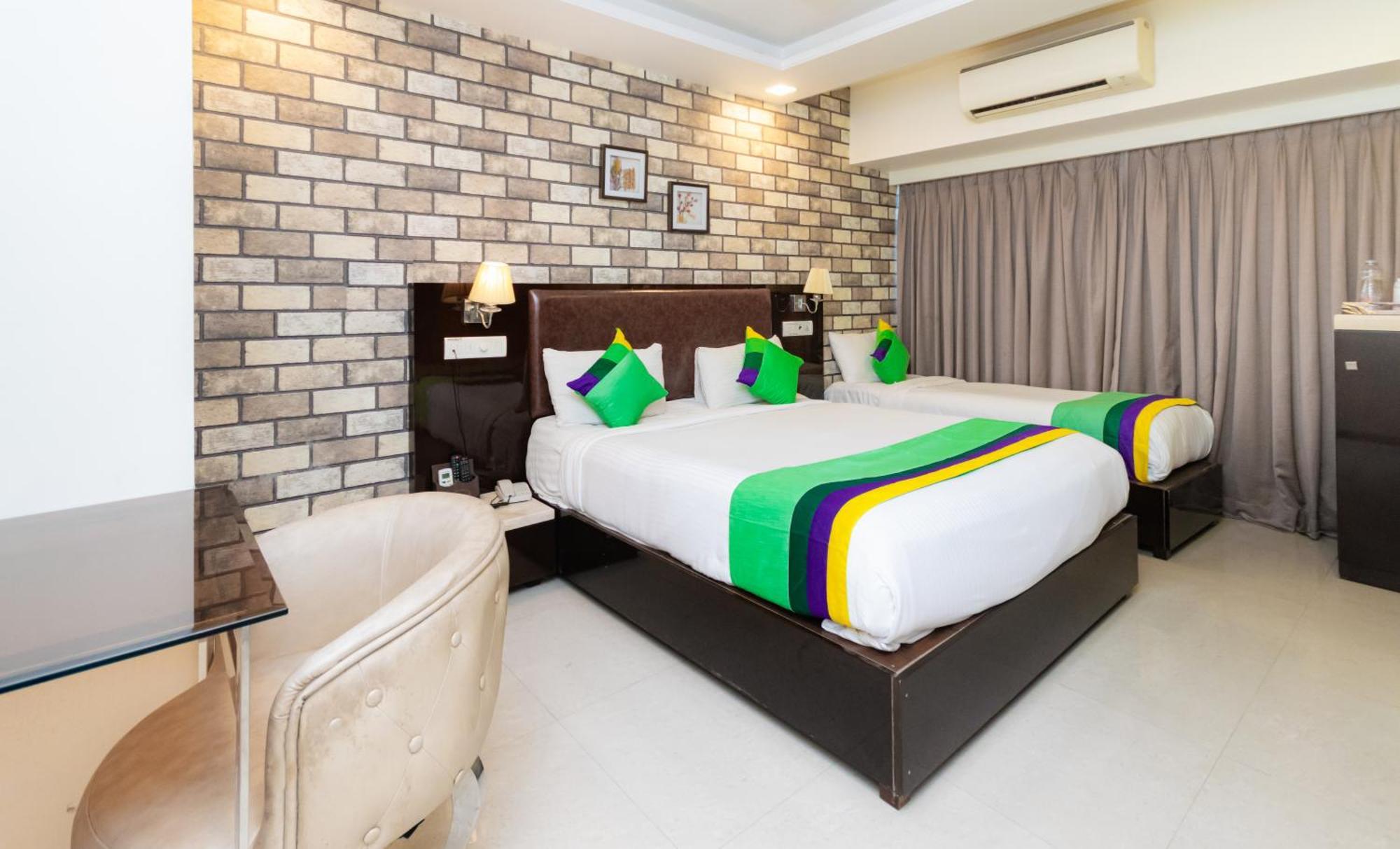 แฟ็บโฮเต็ล ไลบา เรซิเดนซี Hotel มุมไบ ภายนอก รูปภาพ
